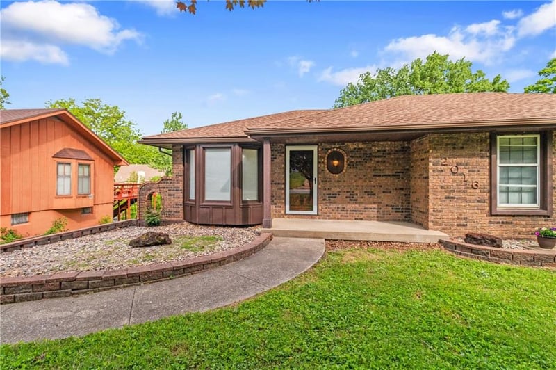 2016 Lazy Branch Rd, Independence, MO 64058