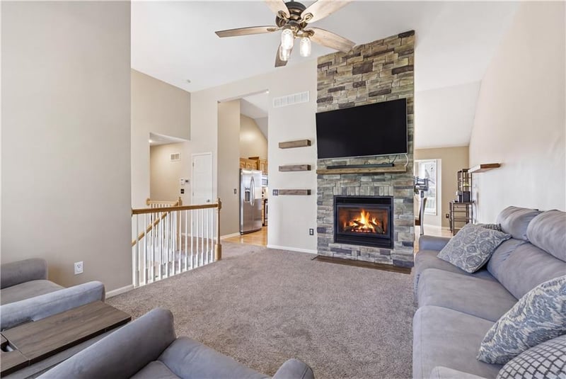 1131 12th St, Louisburg, KS 66053