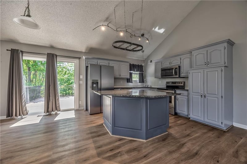 16249 156th Ter, Olathe, KS 66062