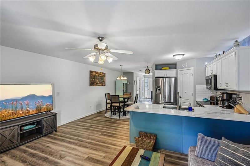 9523 Main St, Kansas City, MO 64155