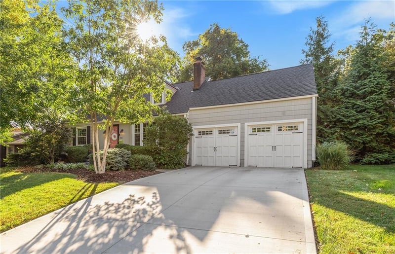 2801 71st St, Prairie Village, KS 66208