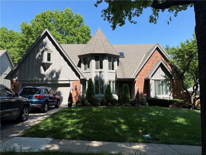 8304 99th St, Overland Park, KS 66212