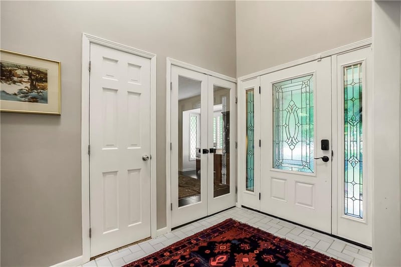 8304 W 99th St, Overland Park, KS 66212