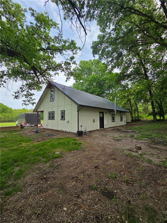 11360 4508 County Rd, Hume, MO 64752