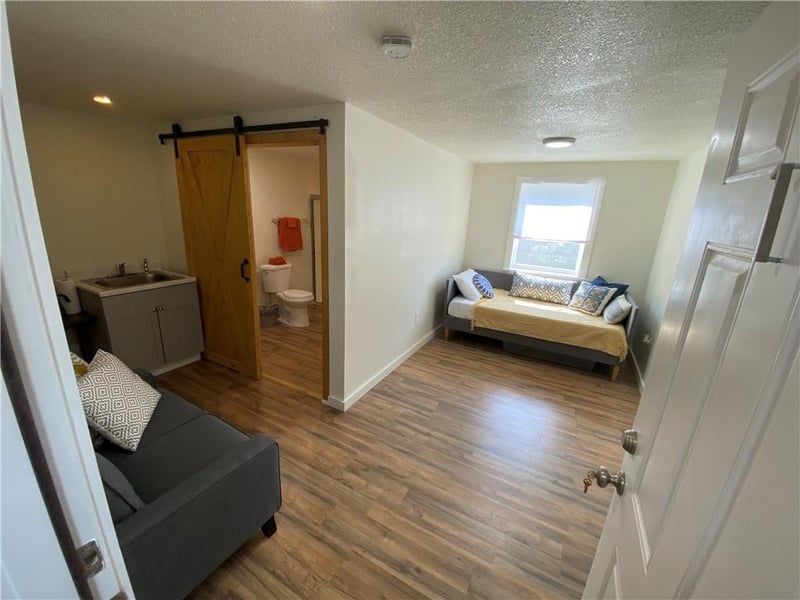 8705 E 63rd Trafficway, Kansas City, MO 64133