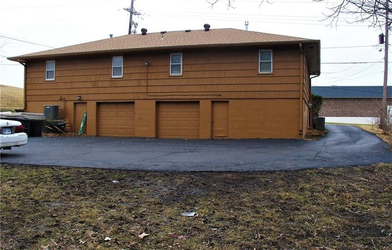 2023-2025 81 St, Kansas City, KS 66109