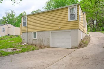 4833 Farley Ave, Kansas City, MO 64129