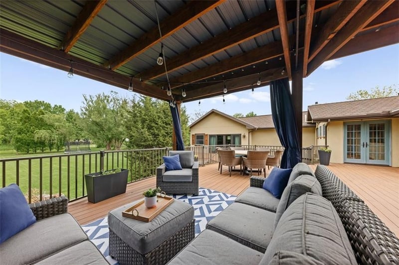 3908 140th Dr, Leawood, KS 66224