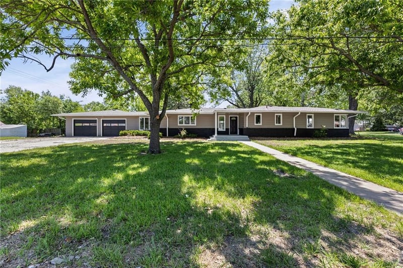 204 E 14th St, Ottawa, KS 66067