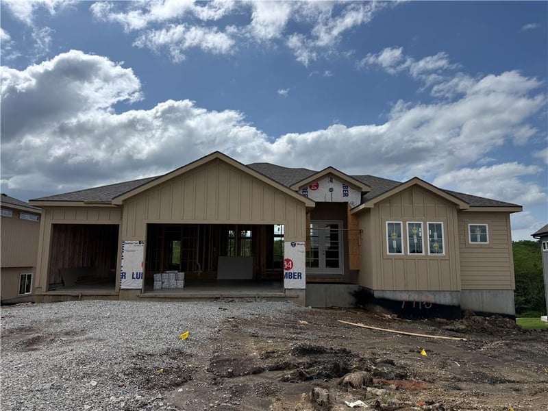 7918 Round Prairie St, Shawnee, KS 66220