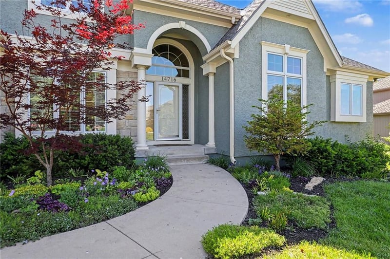 14716 Carter St, Overland Park, KS 66221