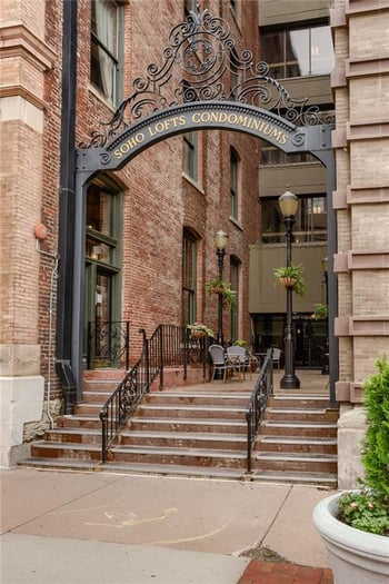 308 8th St #302, Kansas City, MO 64105