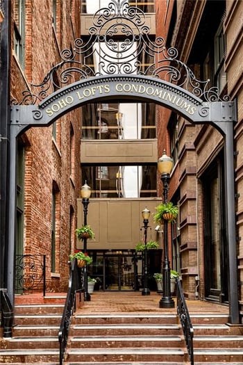 308 8th St #302, Kansas City, MO 64105