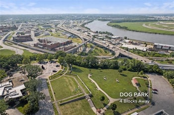 308 W 8th St #302, Kansas City, MO 64105
