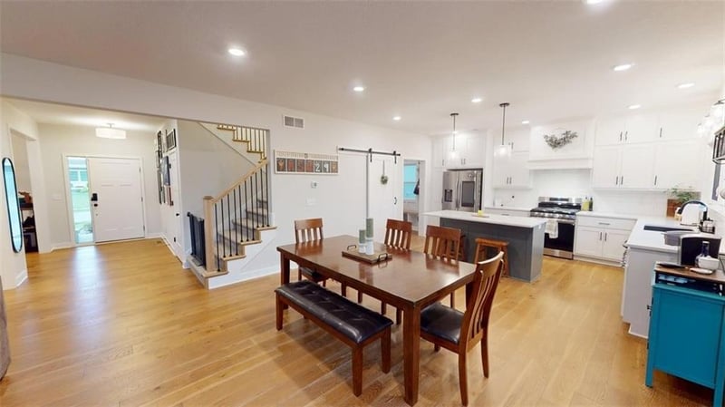 5612 96th St, Kansas City, MO 64154