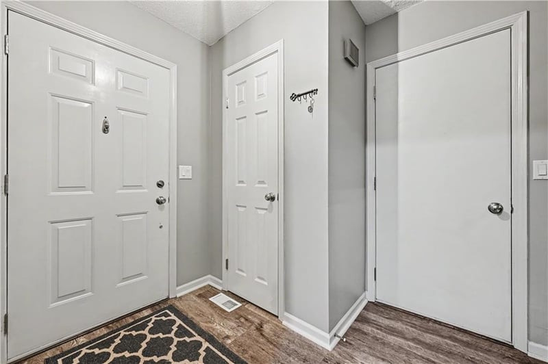 9411 W 119th Ter, Overland Park, KS 66213
