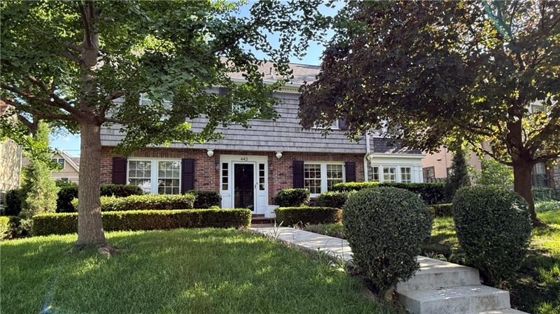 443 66th Ter, Kansas City, MO 64113