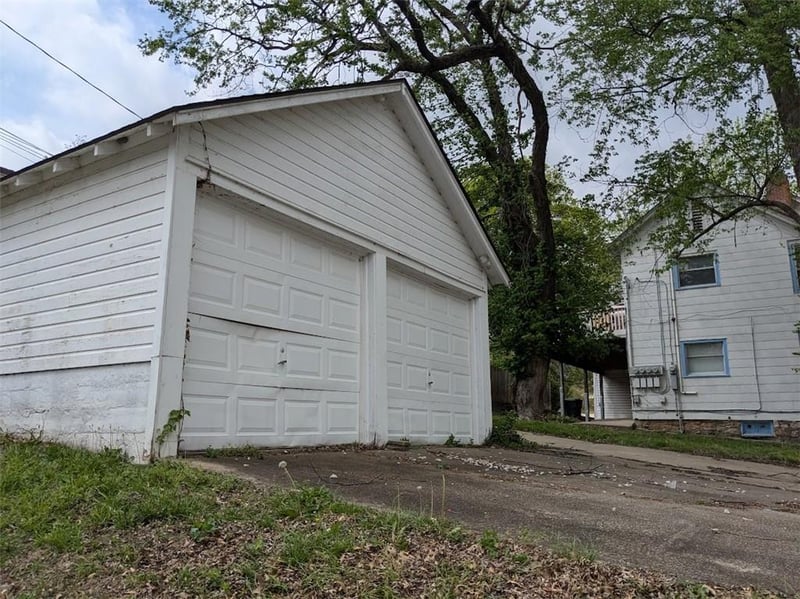 1101 Broadway St, Leavenworth, KS 66048