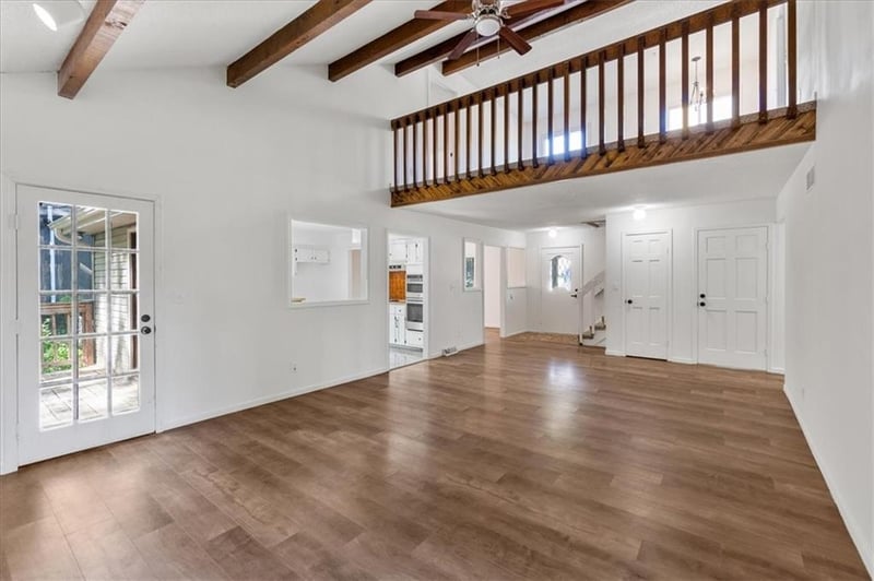 5605 Verlin Dr, Parkville, MO 64152