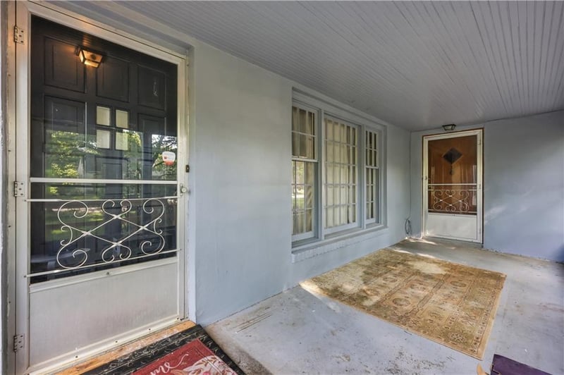 8816 Daniel Boone Rd, Kansas City, MO 64114