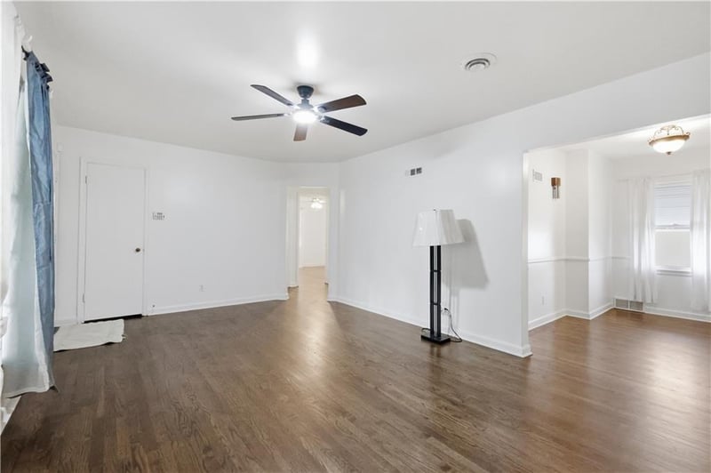 8816 Daniel Boone Rd, Kansas City, MO 64114