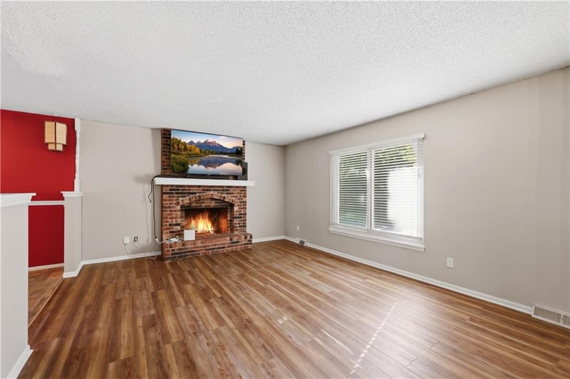 2409 2nd Street Ter, Blue Springs, MO 64014