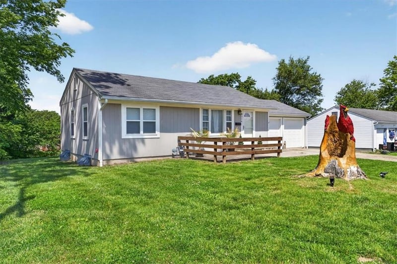 8216 Sterling Ave, Raytown, MO 64138