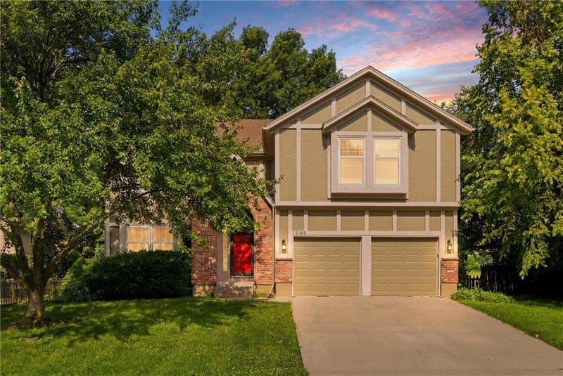 12160 Alcan St, Olathe, KS 66062
