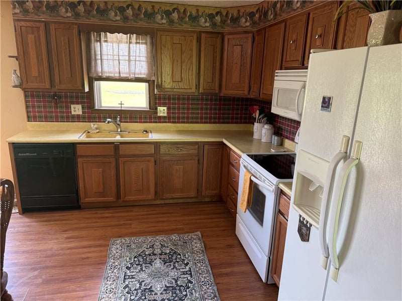 6474 Oakridge Rd, Stewartsville, MO 64490