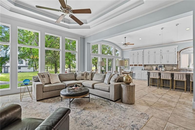 10507 W 145th Ter, Overland Park, KS 66221