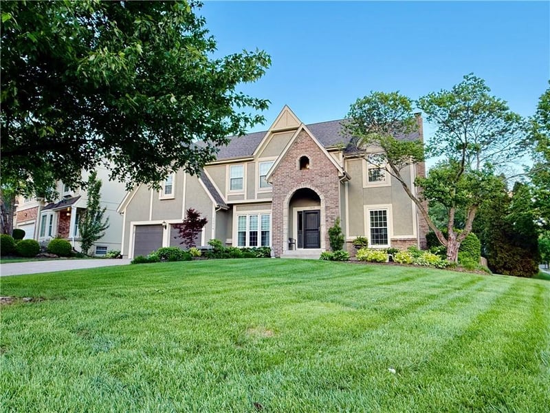 13019 Eby Ln, Overland Park, KS 66213