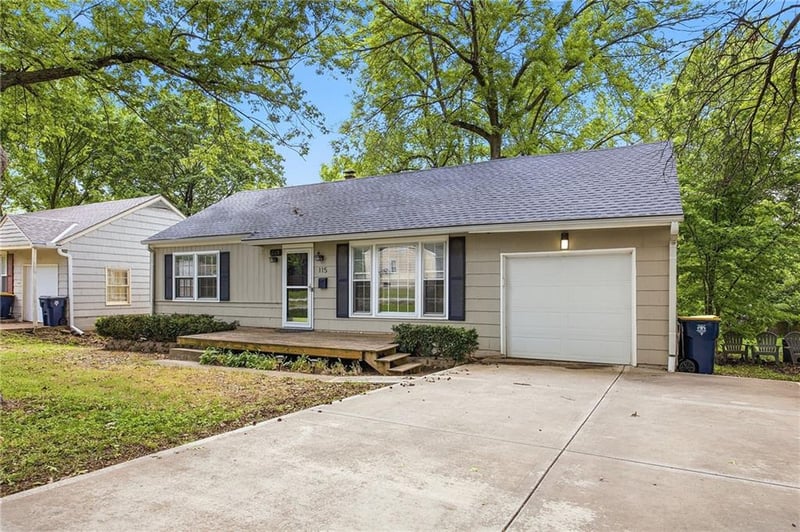 115 W 89th St, Kansas City, MO 64114