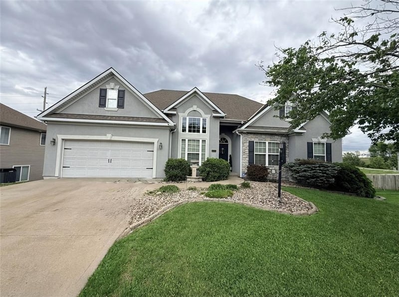 2611 Andrew Ct, St Joseph, MO 64503