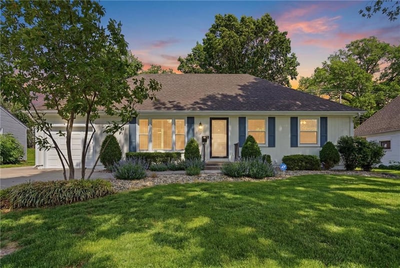 4929 Cleveland Ave, Kansas City, MO 64119