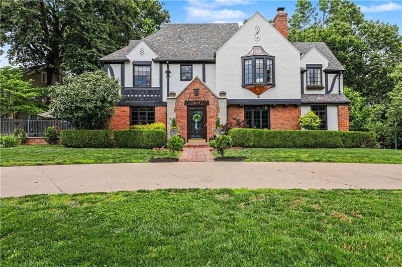 804 W 63rd St, Kansas City, MO 64113