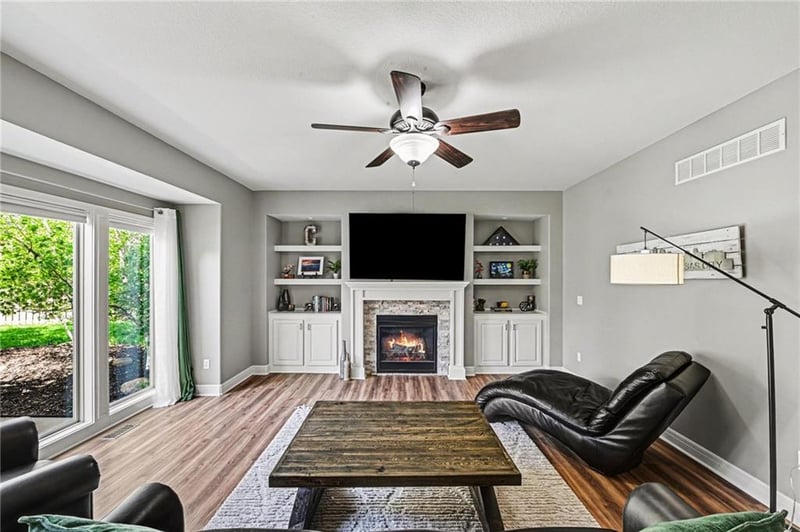 4812 91st St, Kansas City, MO 64156