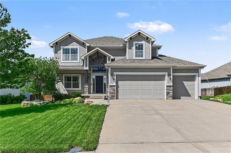 4812 91st St, Kansas City, MO 64156