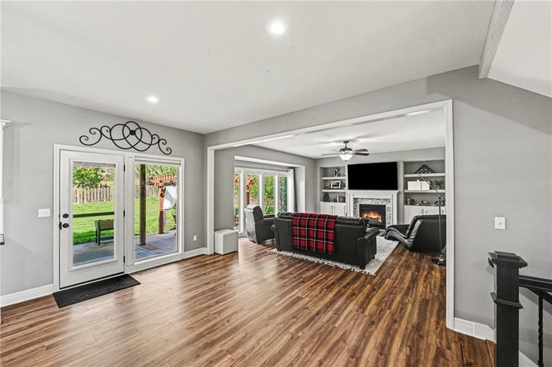 4812 91st St, Kansas City, MO 64156