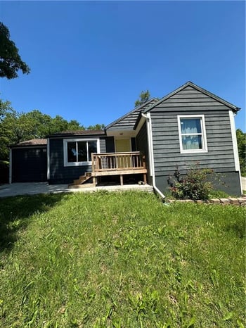 3618 E Gregory Blvd, Kansas City, MO 64132