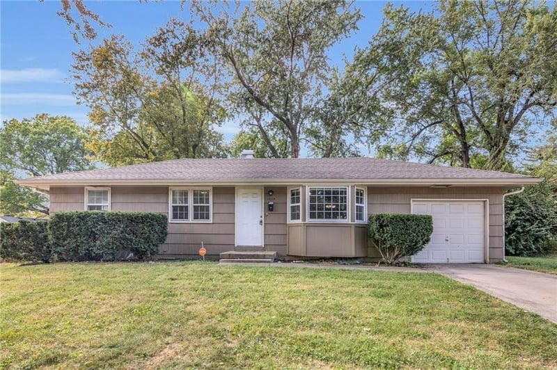 10114 White Ave, Kansas City, MO 64134