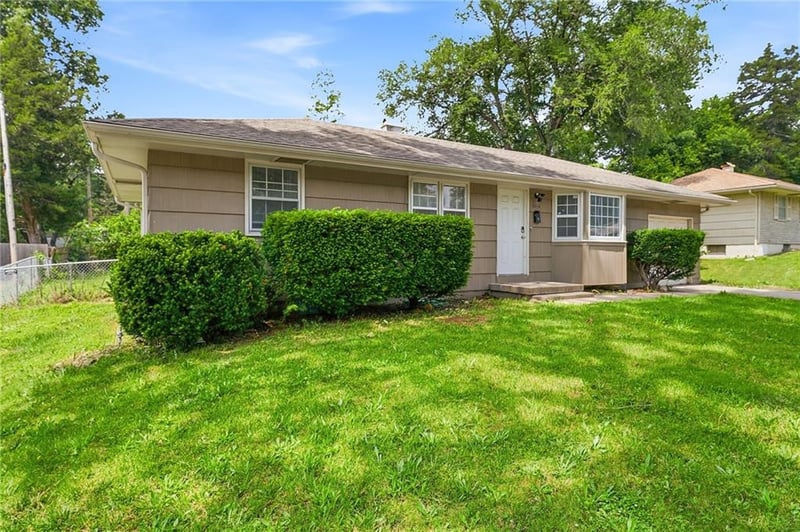 10114 White Ave, Kansas City, MO 64134