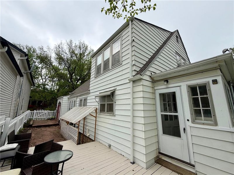 616 Chestnut St, Leavenworth, KS 66048