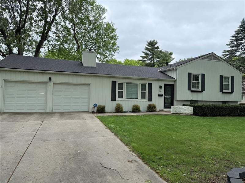 306 114th St, Kansas City, MO 64114
