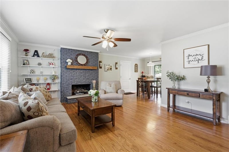 306 114th St, Kansas City, MO 64114
