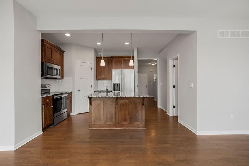 708 Shawnee Ct, Gardner, KS 66030