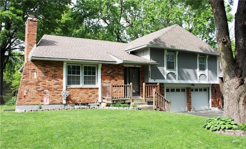 528 Mark Ln, Belton, MO 64012