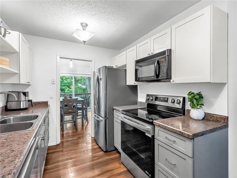 10078 N Locust St, Kansas City, MO 64155