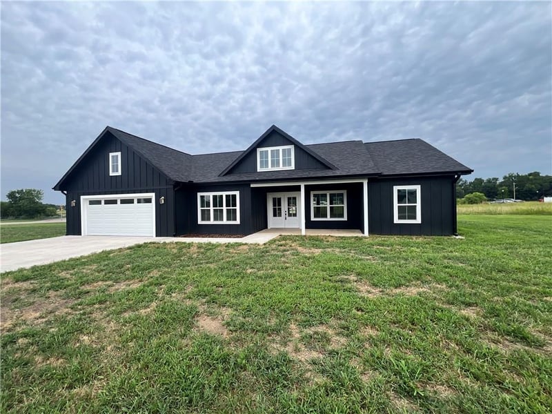 621 Catalpa St, Independence, KS 67301