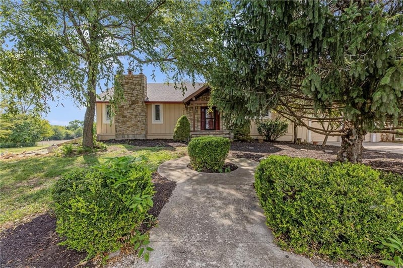 24510 Hospital Dr, Paola, KS 66071