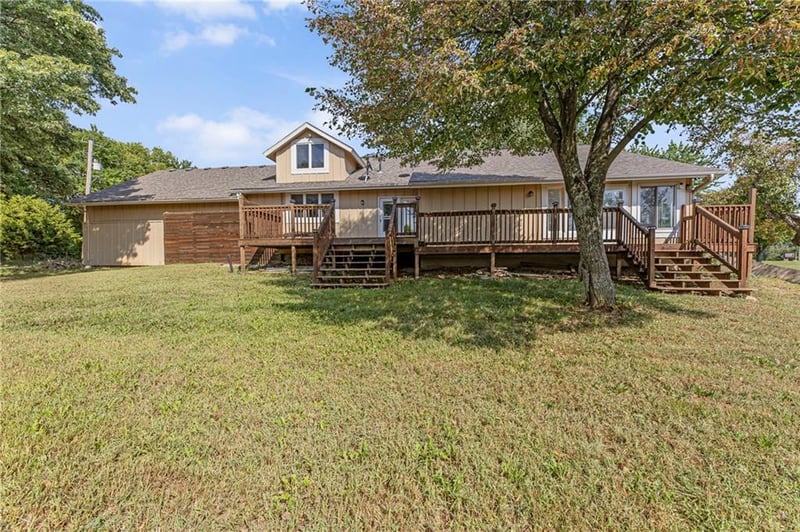 24510 Hospital Dr, Paola, KS 66071